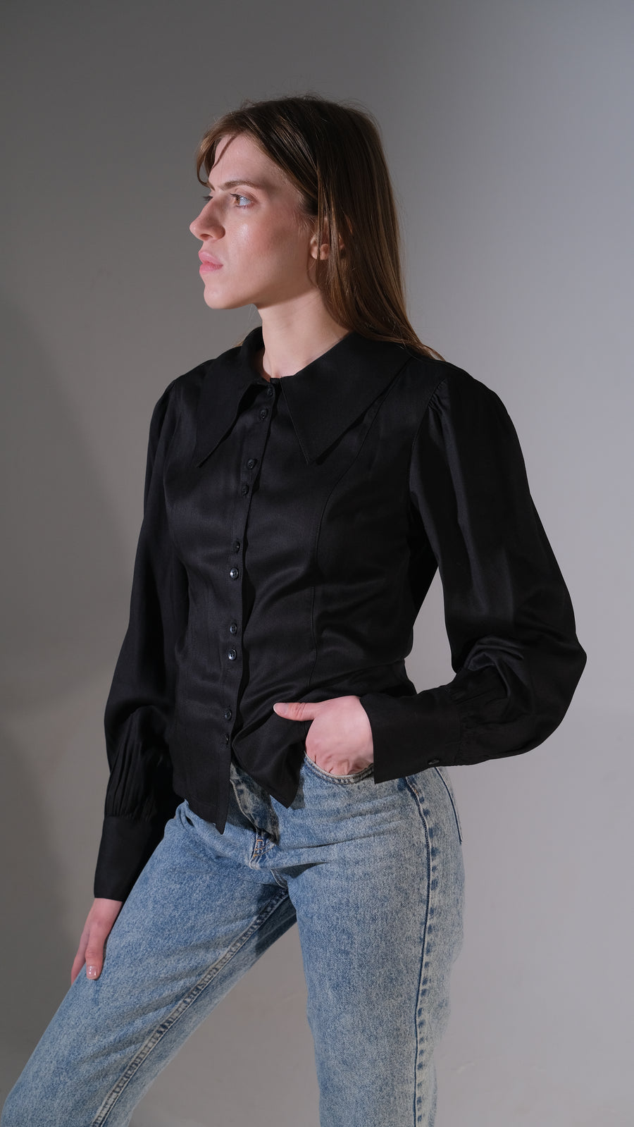 MELINA GÖMLEK